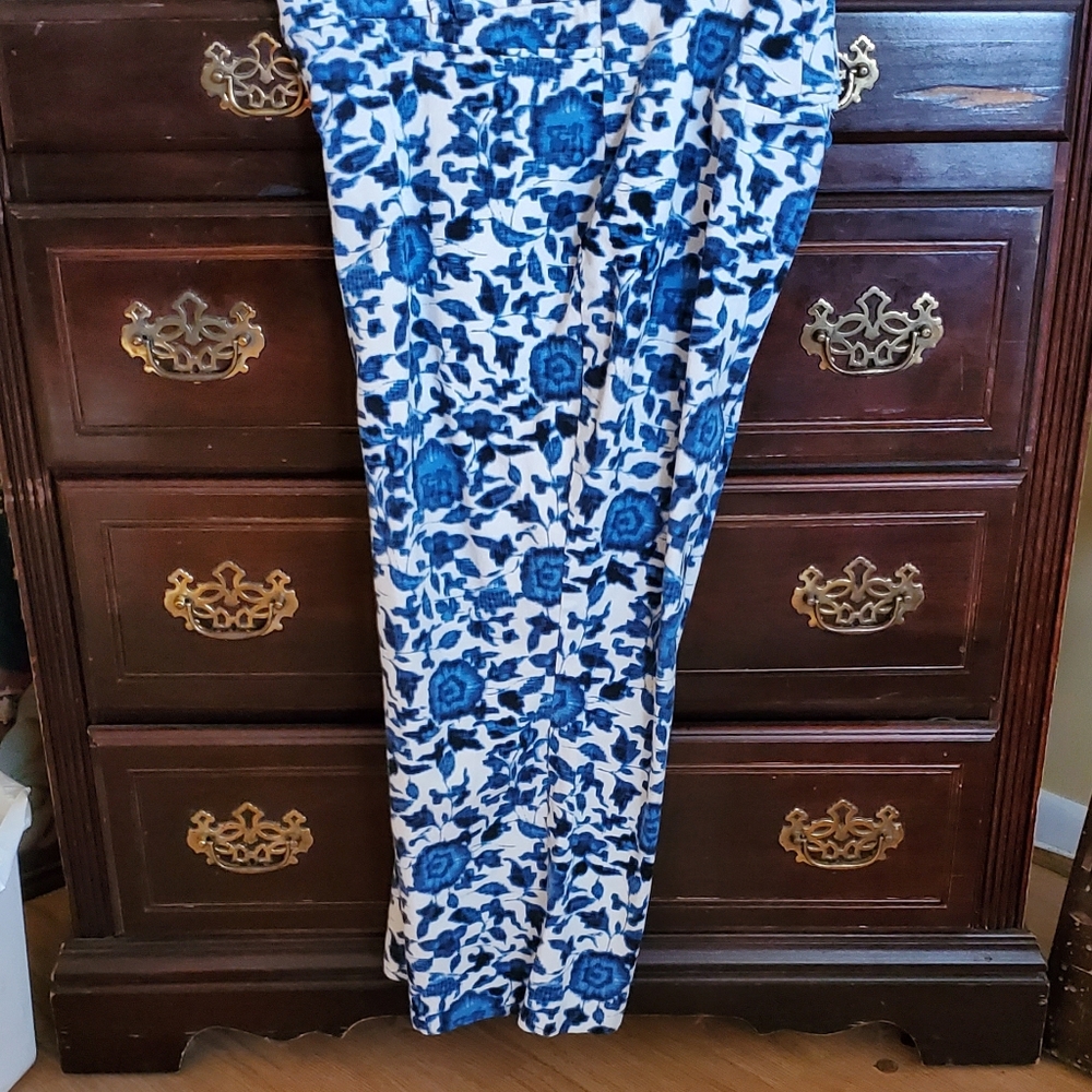 Floral crop pants